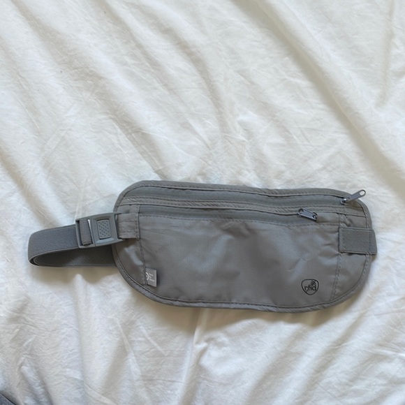 Grey Athletic Adjustable Fanny Pack with Two Zipper Pockets and Detachable Strap - Picture 1 of 4
